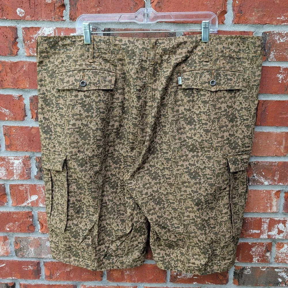 Levis Cargo Shorts Mens 42 Green Brown Digital Camo Utility